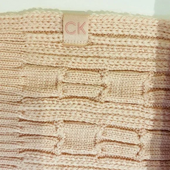 CALVIN KLEIN blush pink Cable knit Warm Winter Scarf, Muffler - Picture 6 of 10